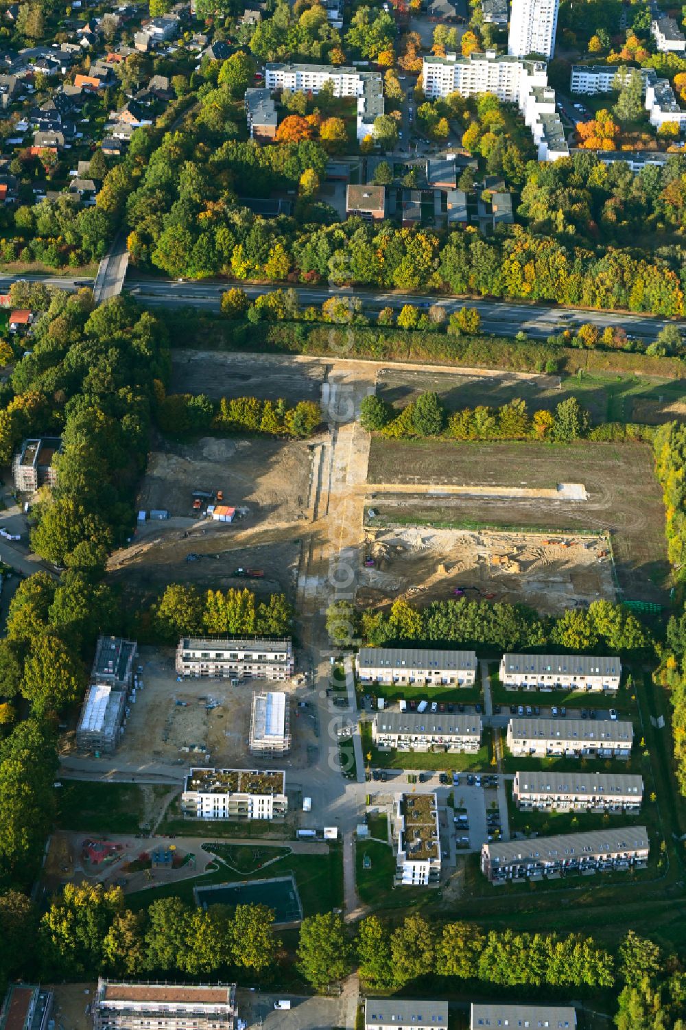 Aerial image Hamburg - Autumnal discolored vegetation view Construction site with development and earthfill work for the residential area Oestlich Haferbloecken in the district of Billstedt in Hamburg, Germany