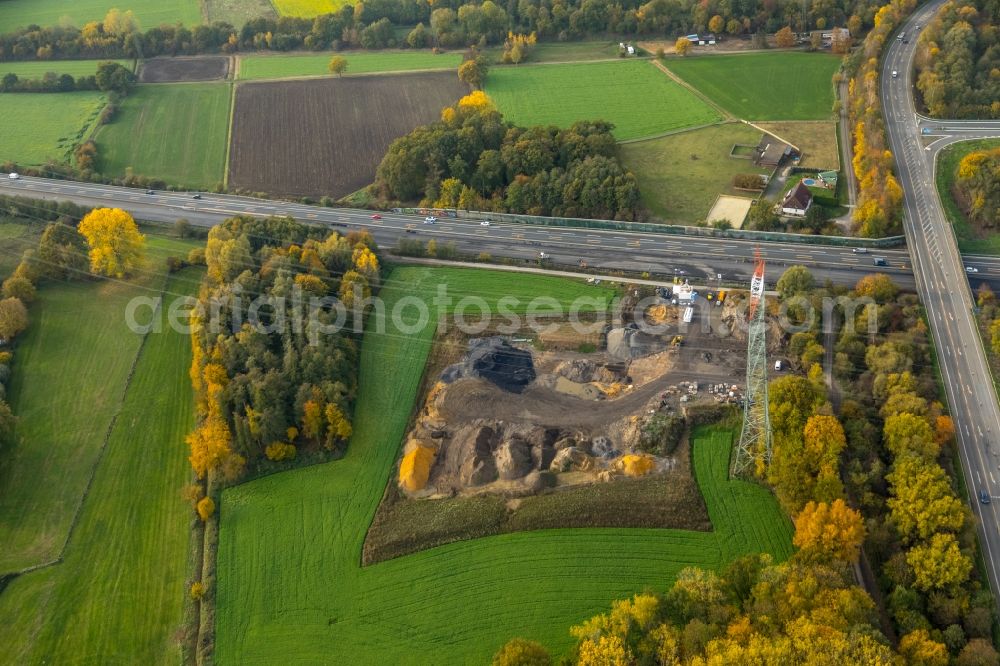 Aerial image Gladbeck - Autumnal discolored vegetation view Construction site for the new construction on the motorway route of the BAB A31 for the renewal of the road in Gladbeck in the federal state of North Rhine-Westphalia, Germany