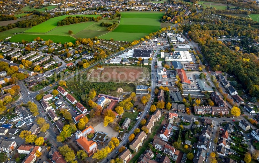 Aerial photograph Gladbeck - Autumnal discolored vegetation view Former sports field football pitch at Krusenkamp in Gladbeck in the state of North Rhine-Westphalia, Germany