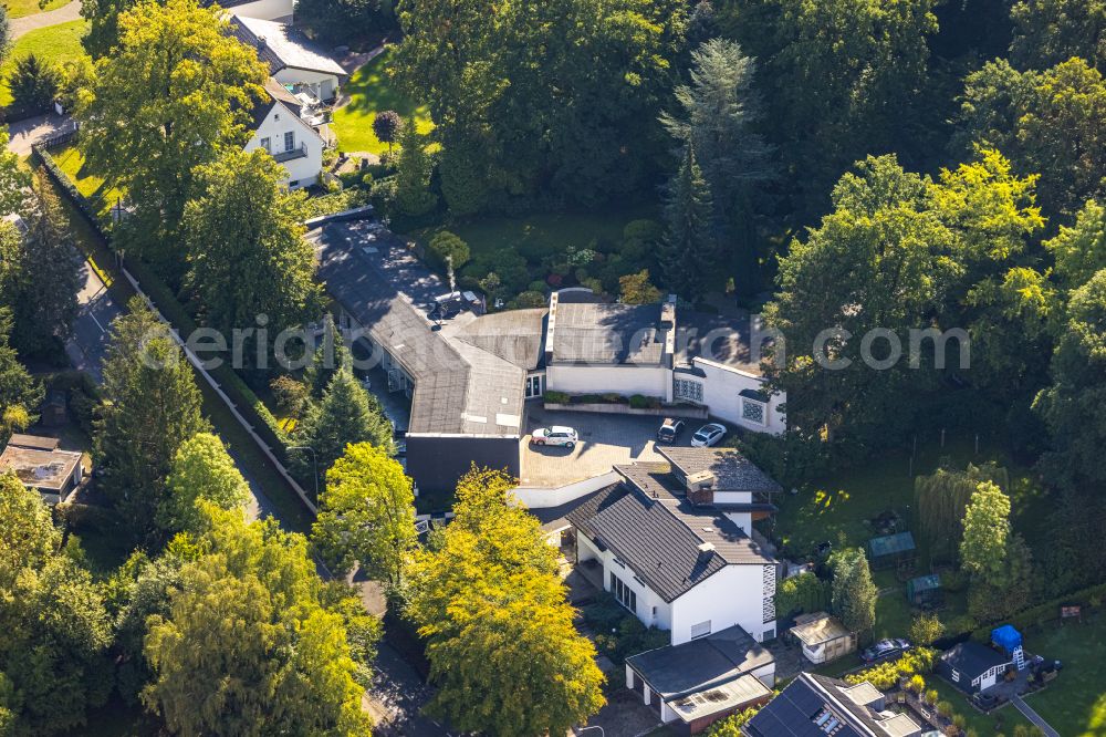 Lendringsen from above - Autumnal discolored vegetation view of the building of the nursing home intensive care and ventilation flat share Spatzenresidenz on the street Boeingser Weg in Lendringsen in the Sauerland in the state North Rhine-Westphalia, Germany