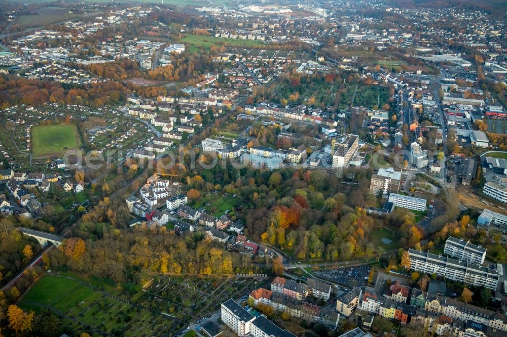 Witten from the bird's eye view: Autumnal discolored vegetation view city area with outside districts and inner city area in Witten in the state North Rhine-Westphalia, Germany