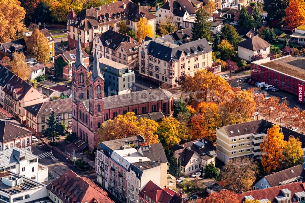 Aerial photograph Lahr/Schwarzwald - Autumnal discolored vegetation view church building in the village of in Lahr/Schwarzwald in the state Baden-Wuerttemberg, Germany