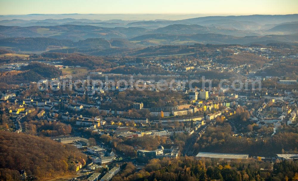 Aerial photograph Lüdenscheid - Autumnal discolored vegetation view Town View of the streets and houses of the residential areas in Luedenscheid in the state North Rhine-Westphalia, Germany