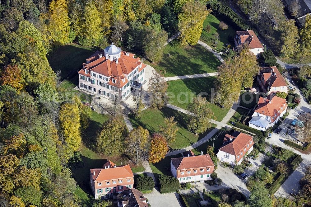 Aerial photograph Hechingen - Autumnal discolored vegetation view palace Lindich in Hechingen in the state Baden-Wuerttemberg, Germany