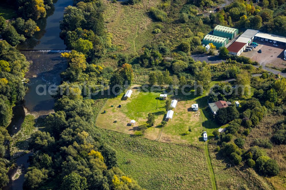 Aerial image Wennigloh - Autumnal discolored vegetation view pavillions auf einer Wiese on Ruhr on street Hammerweide in Wennigloh at Sauerland in the state North Rhine-Westphalia, Germany