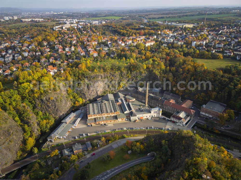 Aerial image Dresden - Autumnal colored vegetation view of Plauenscher Grund, former Felsenkeller brewery, in Dresden in the federal state of Saxony, Germany