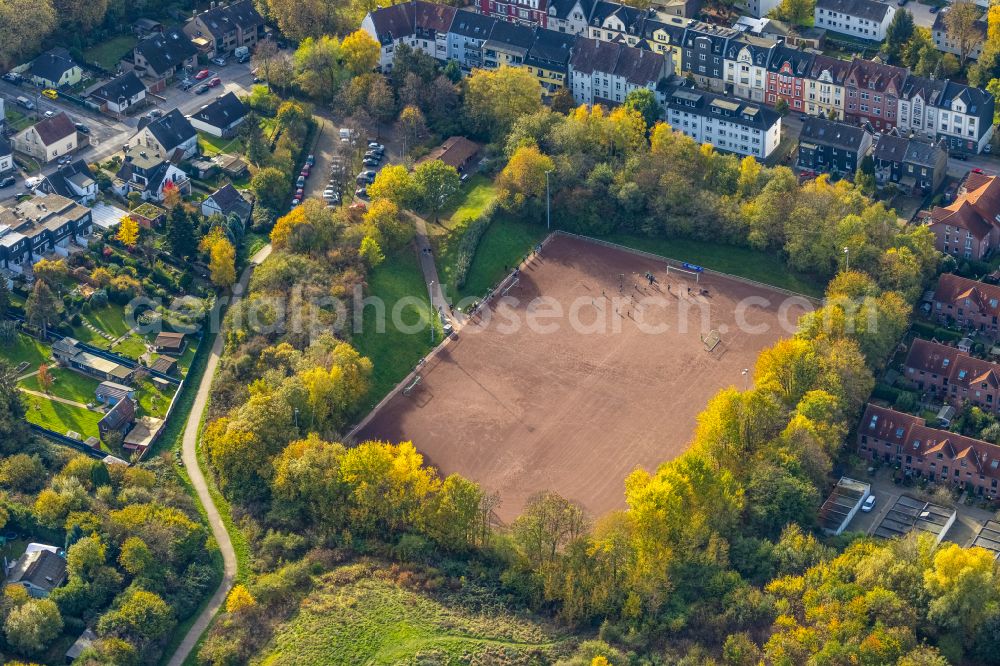 Aerial image Herne - Autumnal discolored vegetation view sports grounds and football pitch of SG Herne 70 on Siebeck street in Herne at Ruhrgebiet in the state North Rhine-Westphalia, Germany