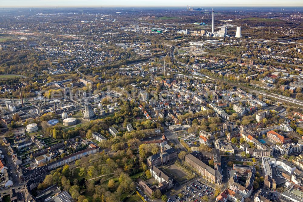 Aerial photograph Herne - Autumnal discolored vegetation view city view on down town in Herne at Ruhrgebiet in the state North Rhine-Westphalia, Germany