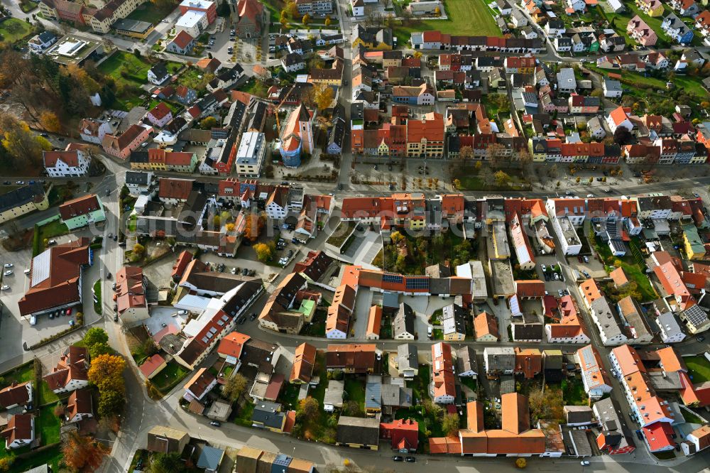 Vohenstrauß from the bird's eye view: Autumnal discolored vegetation view city view on down town in Vohenstrauss in the state Bavaria, Germany