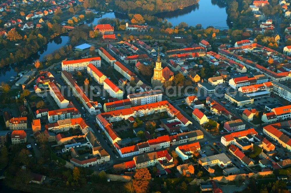 Templin from the bird's eye view: Autumnal discolored vegetation view City view of downtown area Templin in Templin in the state Brandenburg