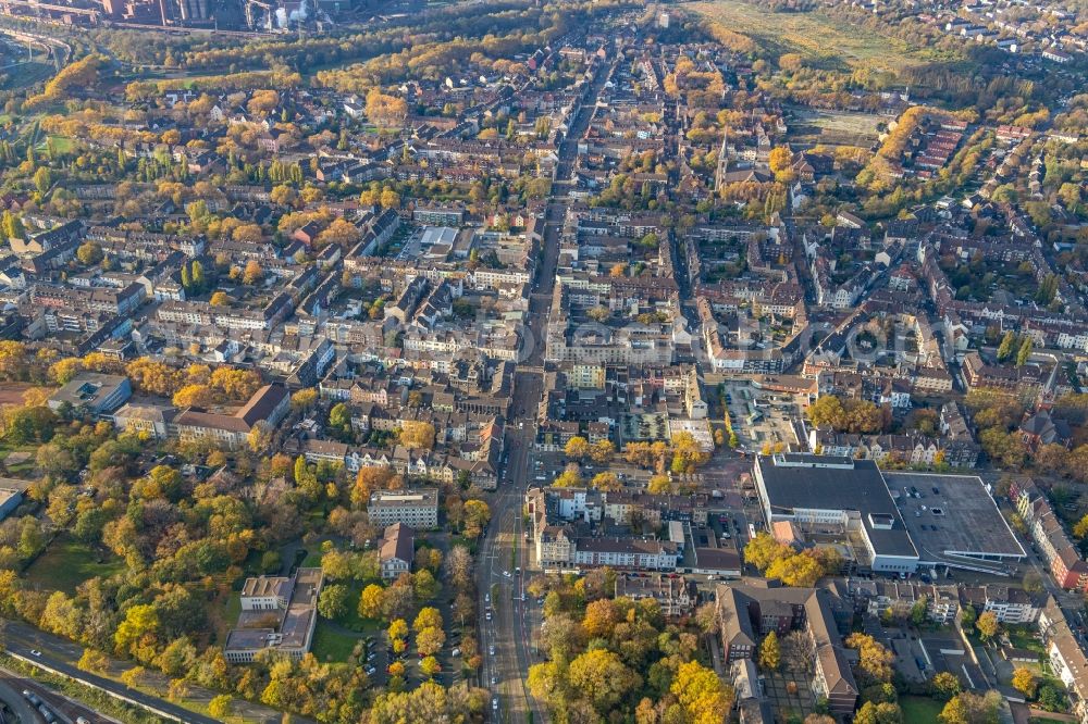 Duisburg from above - Autumnal discolored vegetation view city view of the district Marxloh along Weseler Strasse in the district Hamborn in Duisburg in the state North Rhine-Westphalia, Germany