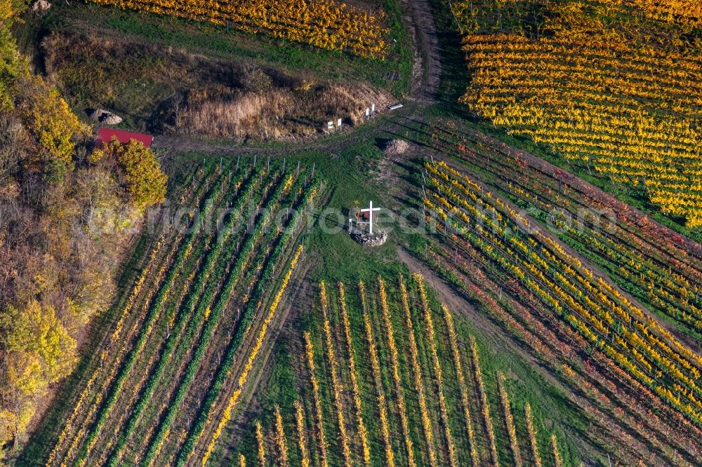 Kirchschönbach from above - Autumnal discolored vegetation view fields of wine cultivation landscape in Kirchschoenbach in the state Bavaria, Germany