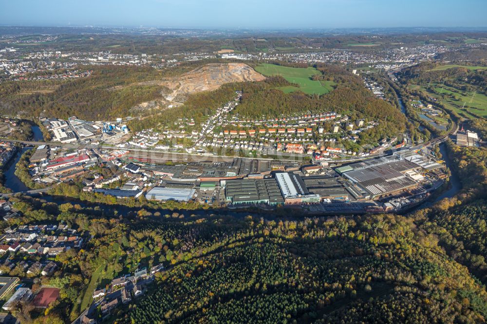 Hagen from the bird's eye view: Autumnal discolored vegetation view building and production halls on the premises of thyssenkrupp AG on street Oeger Strasse in the district Oege in Hagen at Ruhrgebiet in the state North Rhine-Westphalia, Germany