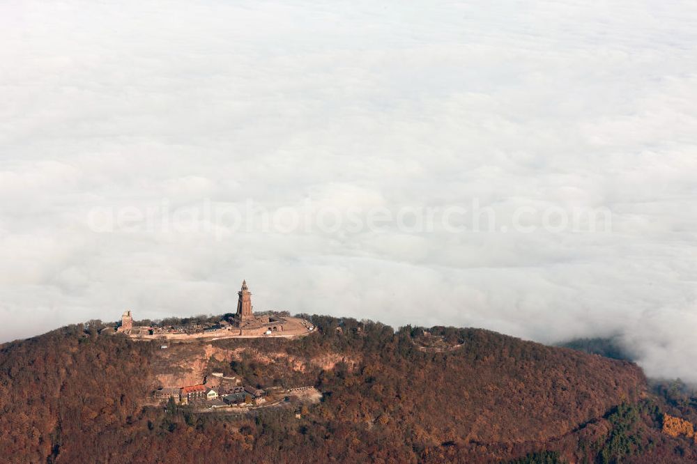 Steinthaleben from above - Herbstwetter mit Hochnebel - Wolkendecke am Kyffhäuserdenkmal bei Steinthaleben in Thüringen. Das Kyffhäuserdenkmal (auch Barbarossadenkmal oder Kaiser-Wilhelm-Denkmal) auf der Kuppe des Kyffhäuserberges wurde 1890 bis 1896 zu Ehren von Kaiser Wilhelm I. errichtet. Es ist das drittgrößte Denkmal Deutschlands. Autumn weather with high fog - cloud cover at the Kyffhäuser monument at Steinthaleben in Thuringia. The Kyffhäuser monument (also Barbarossa Monument or Kaiser-Wilhelm-monument) on the top of the Mount Kyffhäuser was built from 1890 to 1896 in honor of Kaiser Wilhelm I.. It is the third largest monument in Germany.