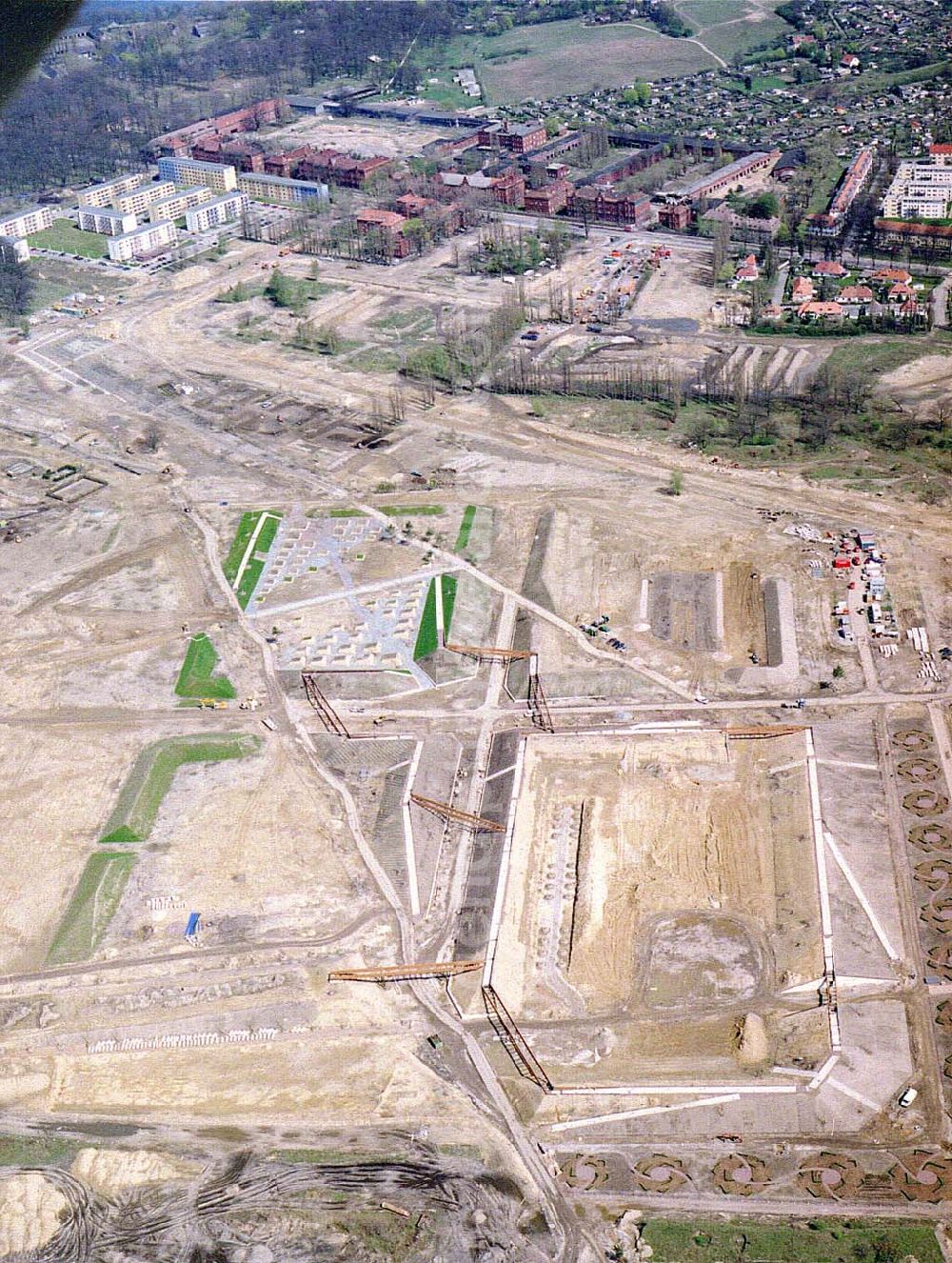 Potsdam from above - Herrichtung des BUGA - Geländes auf dem ehem. russ. Kasernengelände am Bornstadter Feld in Potsdam.