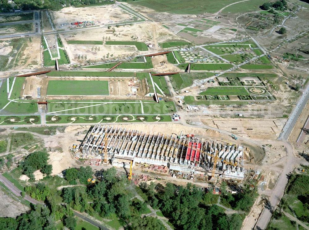 Potsdam from above - Herrichtung des BUGA - Geländes auf dem ehem. russ. Kasernengelände am Bornstadter Feld in Potsdam.