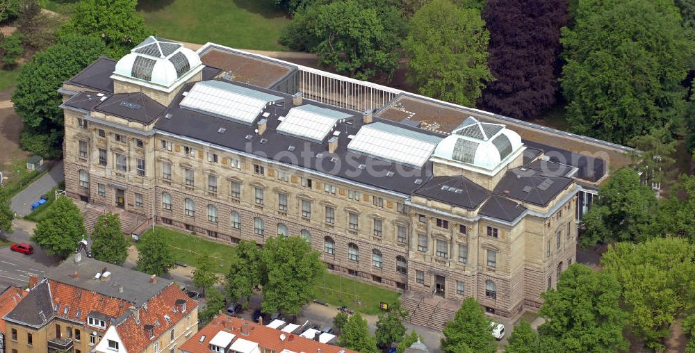 Braunschweig from the bird's eye view: Blick auf das Herzog Anton Ulrich-Museum an der Museumsstraße. Es ist das größte und bedeutendste Kunstmuseum Niedersachsens. Zur Zeit ist das Museum aufgrund von Umbauarbeiten geschlossen. Die Wiedereröffnung ist für Ende 2012 geplant. View of the Herzog Anton Ulrich-Museum on Museumstrasse. It is the largest and most important art museum in Lower Saxony. Currently the museum is closed for renovations. The reopening is scheduled for late 2012.