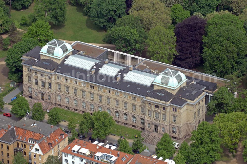 Aerial image Braunschweig - Blick auf das Herzog Anton Ulrich-Museum an der Museumsstraße. Es ist das größte und bedeutendste Kunstmuseum Niedersachsens. Zur Zeit ist das Museum aufgrund von Umbauarbeiten geschlossen. Die Wiedereröffnung ist für Ende 2012 geplant. View of the Herzog Anton Ulrich-Museum on Museumstrasse. It is the largest and most important art museum in Lower Saxony. Currently the museum is closed for renovations. The reopening is scheduled for late 2012.