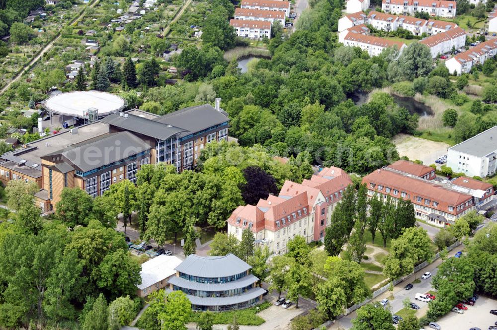 Aerial image Bernau - Blick auf das Evangelisch-Freikirchliche Krankenhaus und Herzzentrum in Bernau bei Berlin. Die moderne Herzklinik entstand 1998 aus dem Zusammenschluss verschiedener Krankenhäuser aus Bernau und Buch. Träger ist die Immanuel Diakonie Group. View to the Evangelisch-Freikirchliche Krankenhaus und Herzzentrum in Bernau near Berlin. The modern cardiology clinic was built in 1998 as an combination from different hospital from Bernau and Buch. Provider is the Immanuel Diakonie Group.