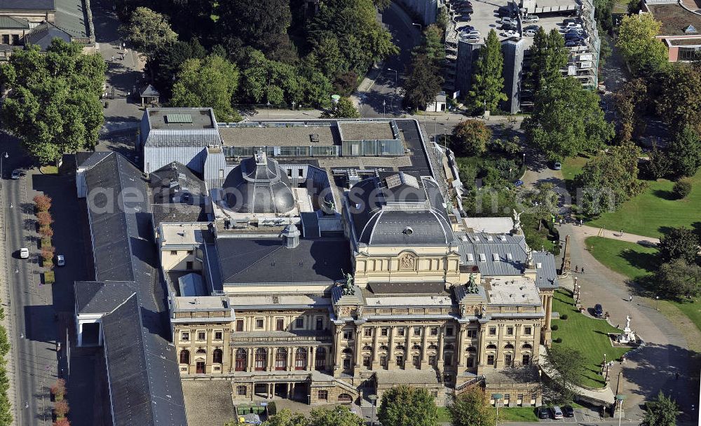 Wiesbaden from the bird's eye view: Das Hessische Staatstheater im Kurpark Wiesbaden. Das Fünf-Sparten-Theater verfügt über vier Bühnen. Das Gebäude wurde zwischen 1892 und 1894 errichtet. The Hessian State Theatre in Wiesbaden. The five-branch theater has four stages. The building was built between 1892 and 1894.