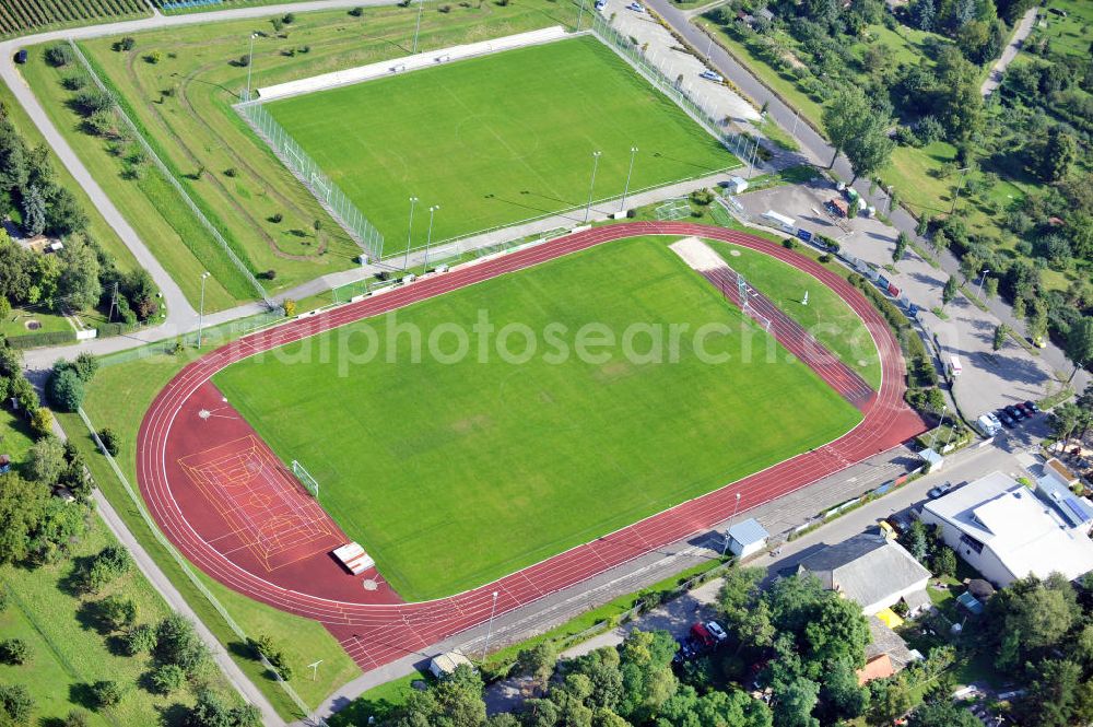 Aerial photograph Leingarten - Heuschelberg-Stadion und Trainingsplatz des Sportverein Leingarten 1895 e.V. in Baden-Württemberg. Heuschelberg-Stadium and training ground of the society Sportverein Leingarten 1895 e.V. in Baden-Wuerttemberg.