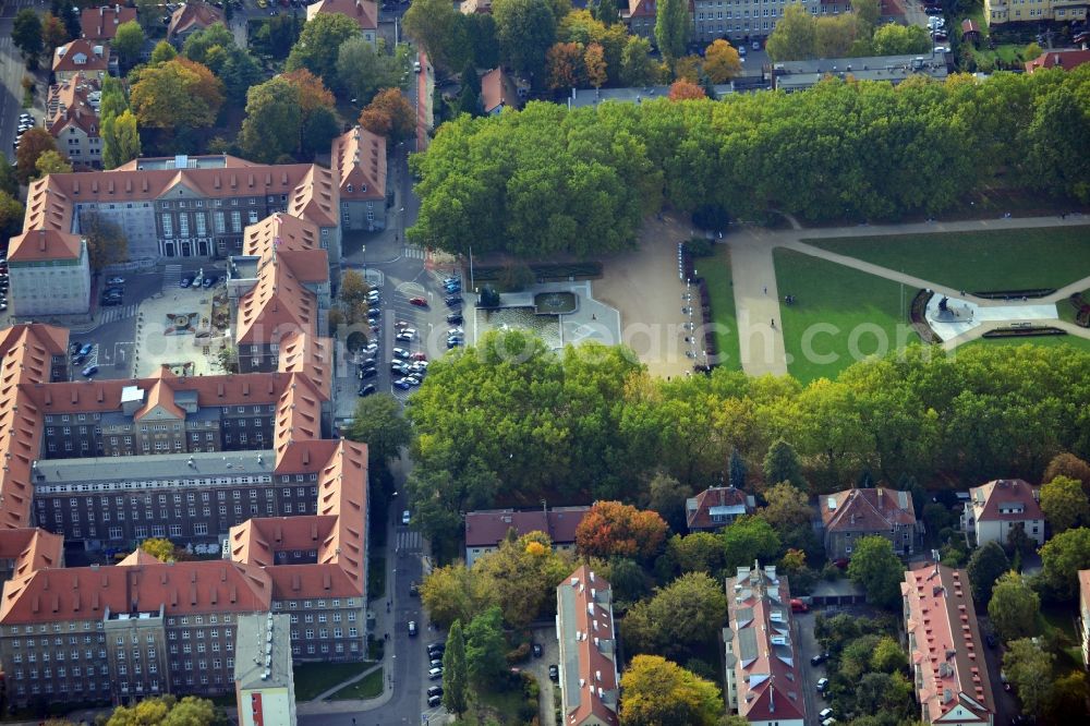 Aerial photograph Stettin - View onto the present townhall of Stettinwith the park Jesna Blonia. Formerly the townhall was as land house office of the province Pomerania. Behind the townhall the Jesna Blonia (Pale Meadow) is located