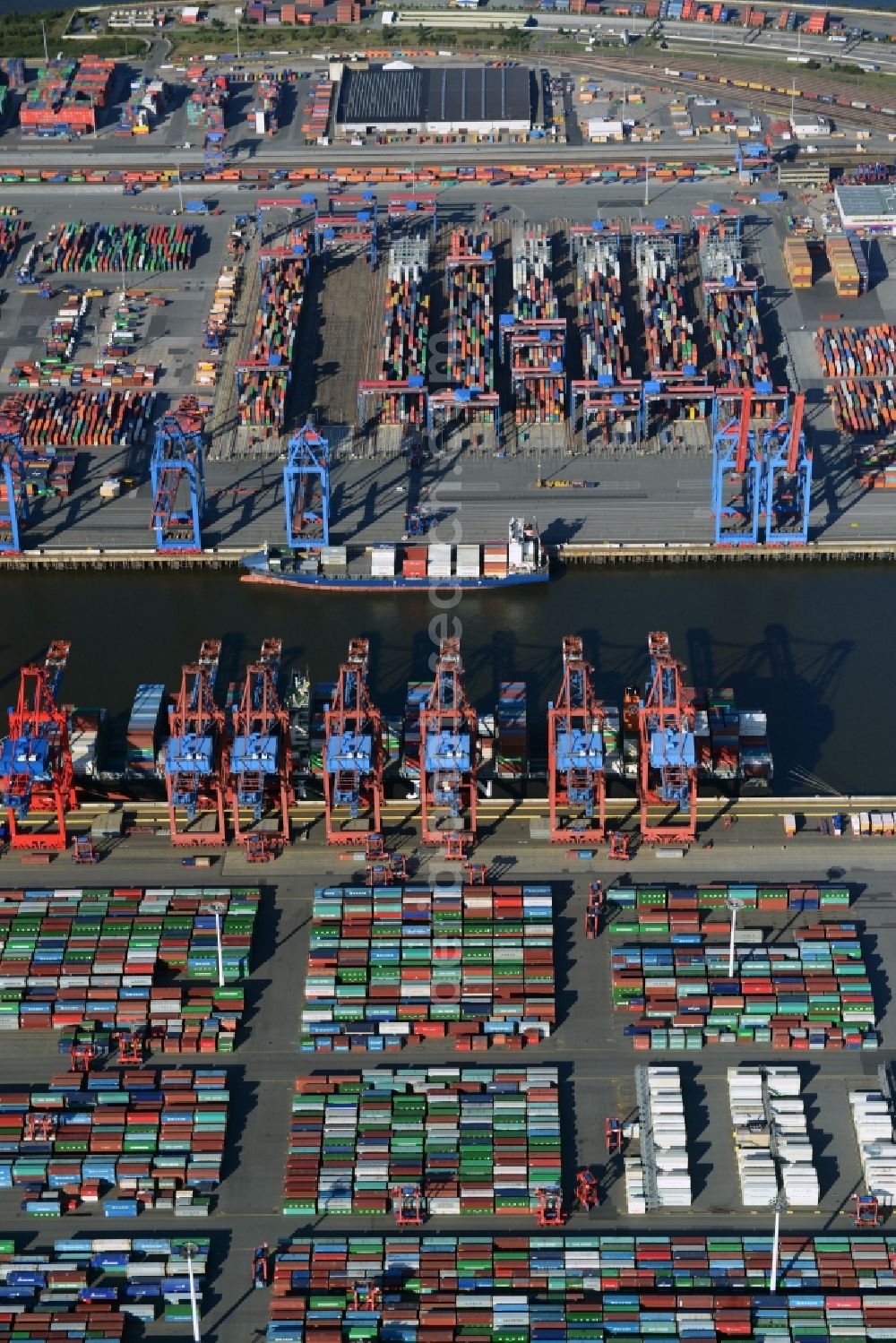 Hamburg from the bird's eye view: EUROGATE Container Terminal Hamburg at the port of Hamburg