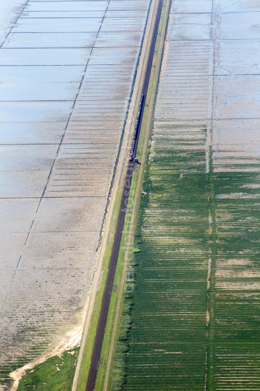 Aerial photograph Sylt - Hindenburgdamm to the Island of Sylt in the state schleswig-Holstein