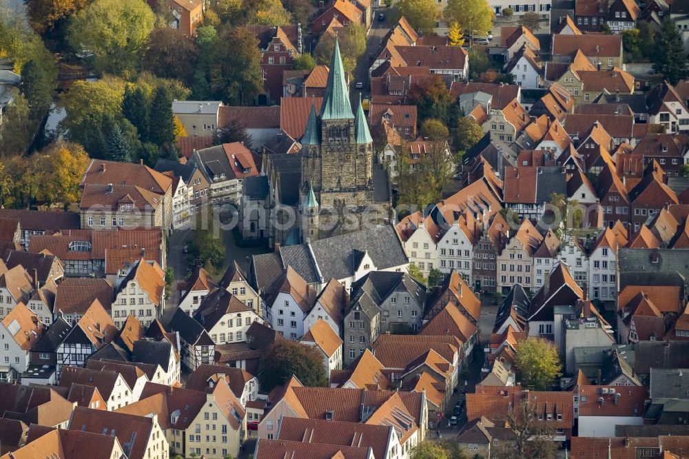 Aerial photograph Warendorf - Historic Old Town Market Square and St. Lawrence Church in Warendorf in North Rhine-Westphalia