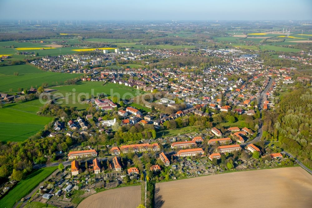 Hamm from the bird's eye view: Historical mining workers settlement and residential area Vogelsang in the Heessen part of Hamm in the state of North Rhine-Westphalia