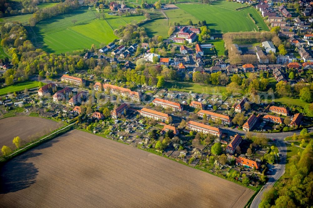 Hamm from the bird's eye view: Historical mining workers settlement and residential area Vogelsang in the Heessen part of Hamm in the state of North Rhine-Westphalia