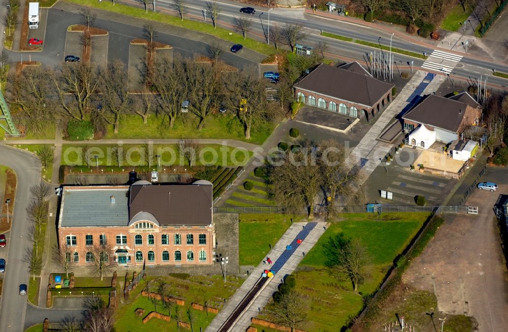 Oberhausen from above - Historic buildings Steigerhaus and Torhaus at the edge of OLGA Park in the borough of Osterfeld in Oberhausen in the state of North Rhine-Westphalia. CONTACT GmbH is located in Steigerhaus and a restaurant in Torhaus