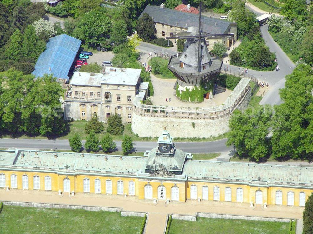 Potsdam / BRB from above - Blick auf die Historische Mühle am Schlosspark Sanssouci. Historische Mühle Maulbeerallee 14469 Potsdam T: (0331) 969 42 84