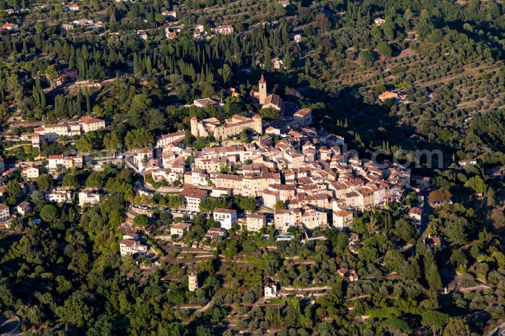 Montauroux from the bird's eye view: Town View of the streets and houses of the residential areas in Montauroux in Provence-Alpes-Cote d'Azur, France