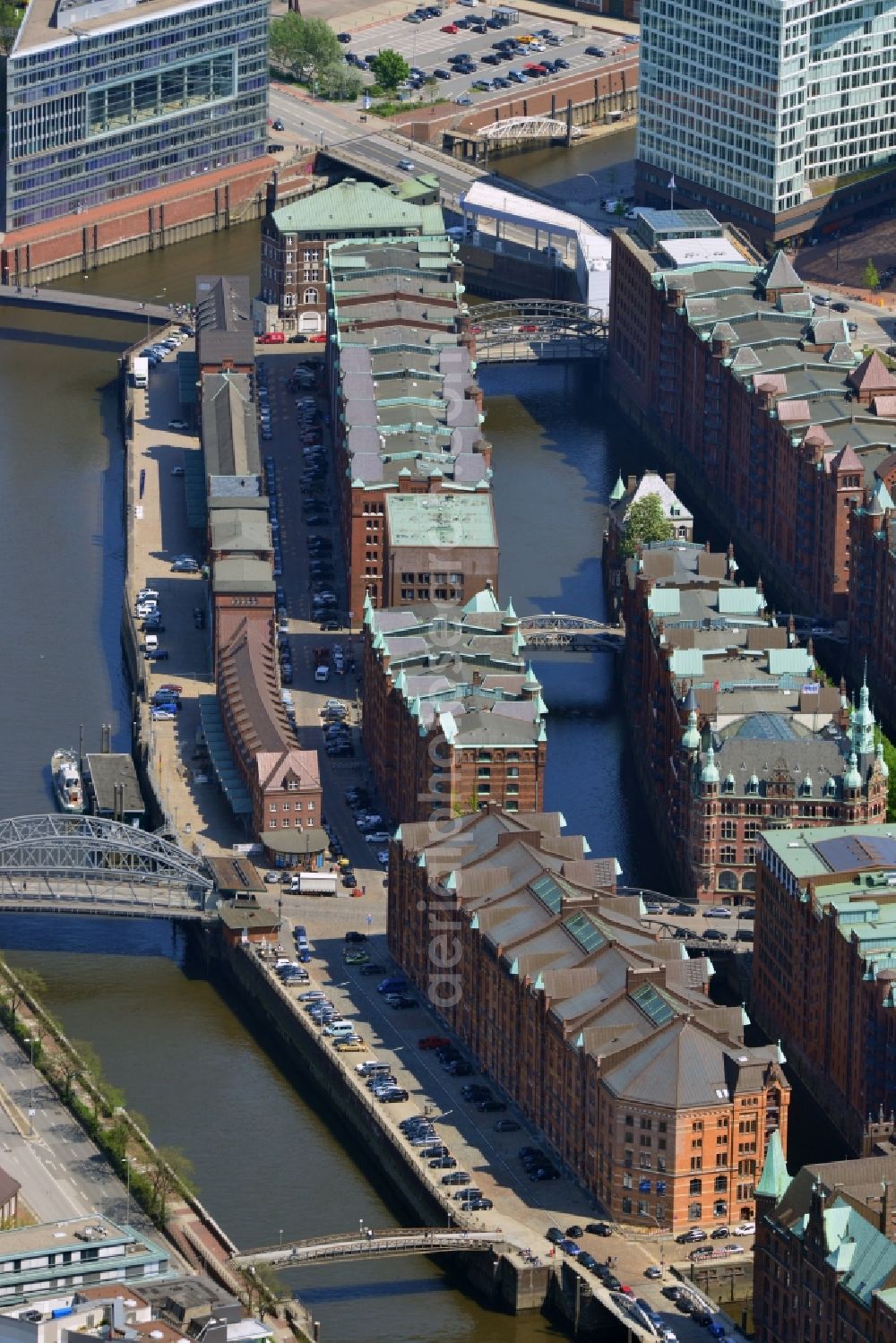 Hamburg from the bird's eye view: City view of Speicherstadt on the banks of the Elbe River in Hamburg