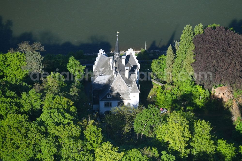 Remagen from the bird's eye view: Luxury residential villa of single-family settlement on Weg of Rote Erde in Remagen in the state Rhineland-Palatinate, Germany