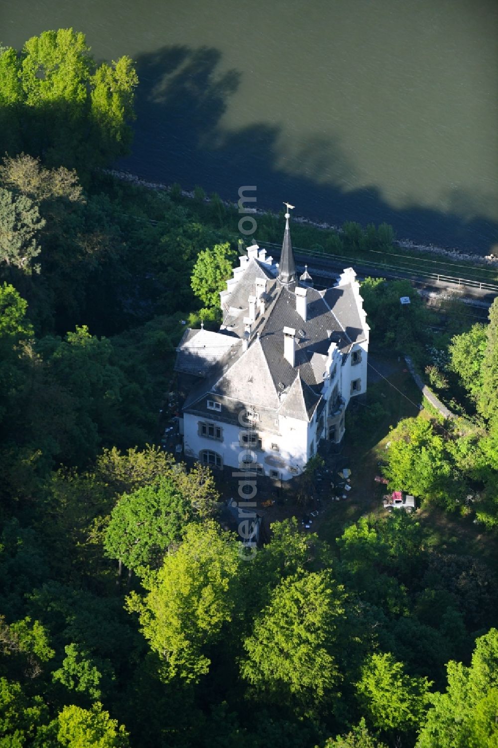 Aerial image Remagen - Luxury residential villa of single-family settlement on Weg of Rote Erde in Remagen in the state Rhineland-Palatinate, Germany