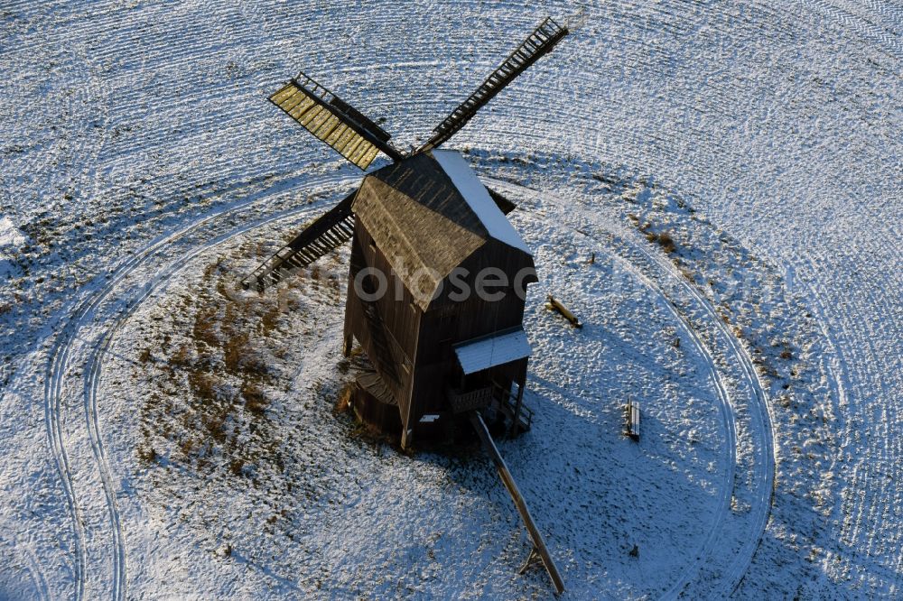 Aerial photograph Beetzseeheide - Historic windmill on a farm homestead on the edge of cultivated fields in Ketzuer in the state Brandenburg