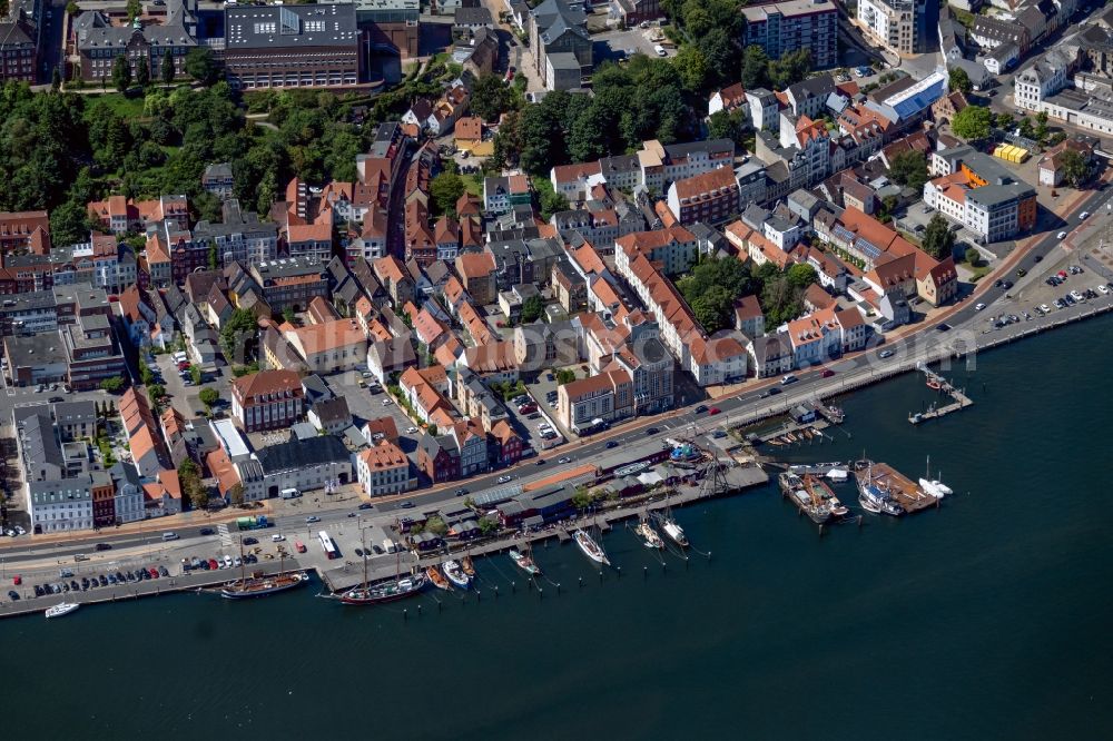 Flensburg from the bird's eye view: Historical Harbour in the district Altstadt in Flensburg in Schleswig-Holstein