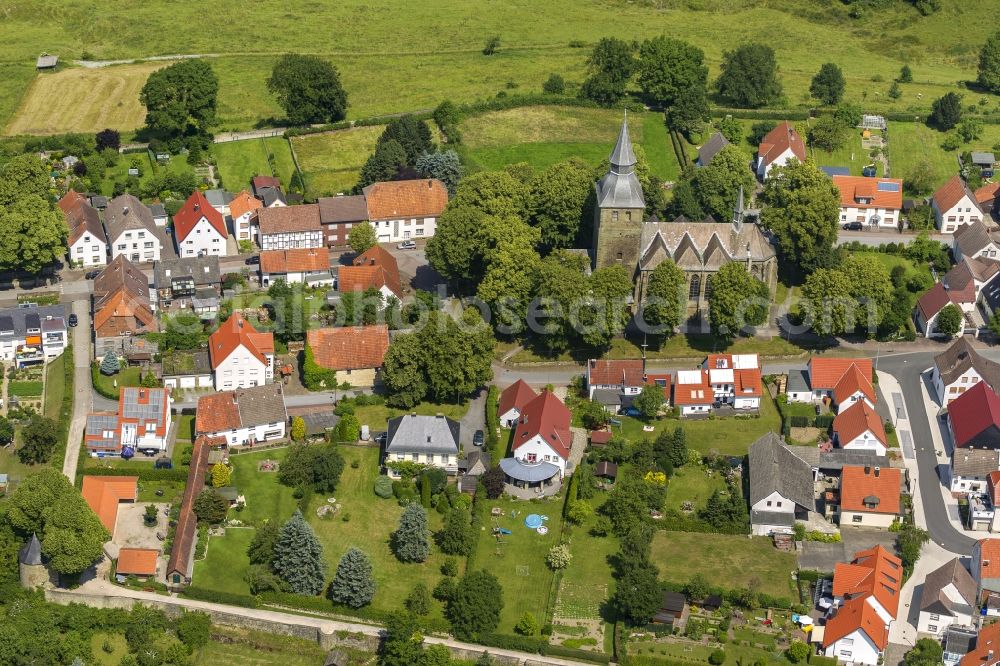 Aerial photograph Rüthen - Historical city center with church St. Johannes in Ruethen in the Sauerland in North Rhine-Westphalia