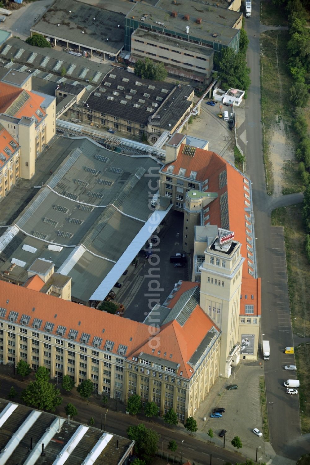 Berlin from the bird's eye view: Historic part of Comer Business Park in the Oberschoeneweide part of the district of Treptow-Koepenick in Berlin. The modern business park includes facilities of the historic works for TV and broadcasting technology whose tower is still in existence