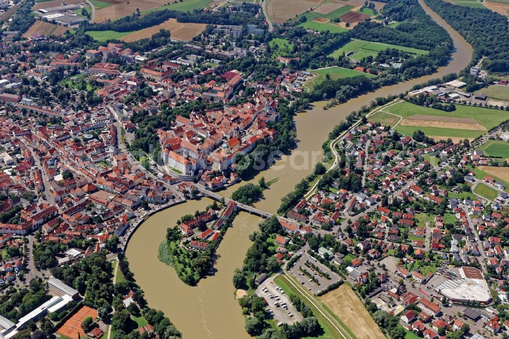 Neuburg an der Donau from the bird's eye view: Historic old town of Neuburg an der Donau in the state of Bavaria. The large city castle dates back to a medieval castle and now houses the Schlossmuseum. In the center town parish church of St. Peter and Hofkirche and the town hall