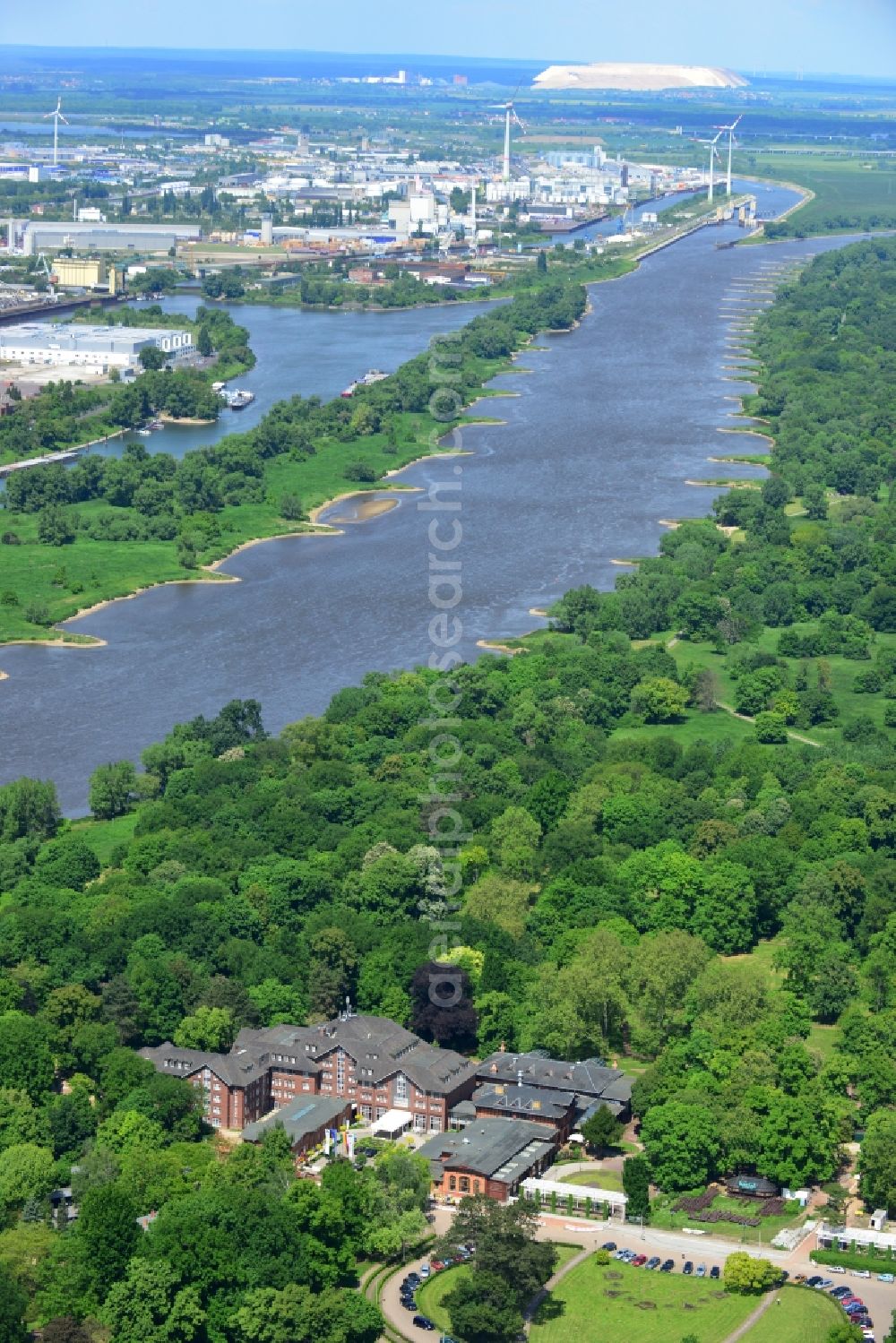 Magdeburg from the bird's eye view: View of the historix Herrenkrug Parkhotel at the Elbe in Magdeburg in the state Saxony-Anhalt