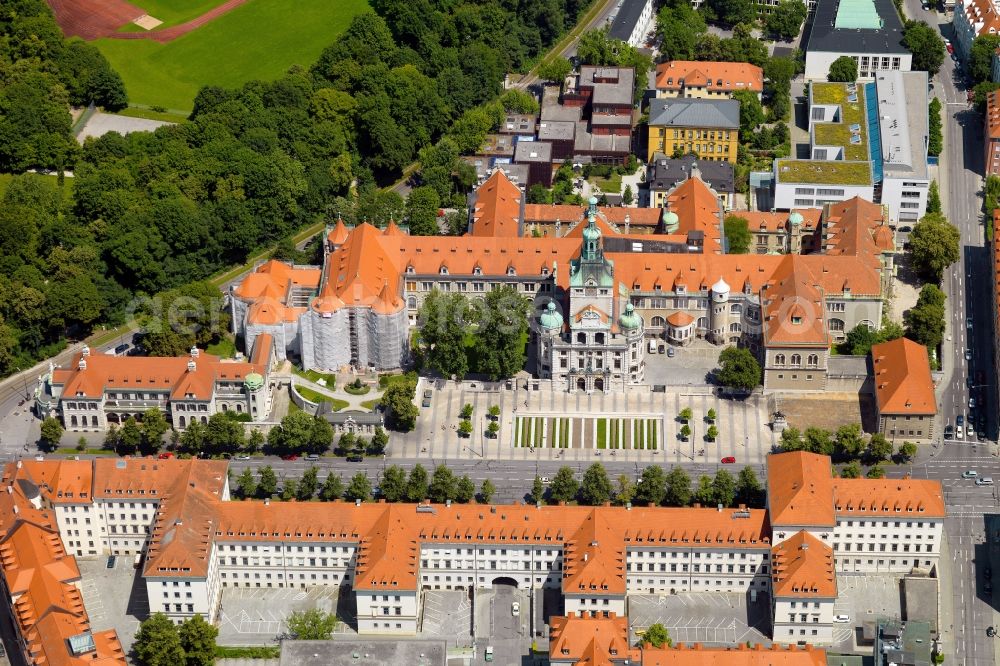 Aerial image München - Historic museum building ensemble of the Bavarian National Museum on Prinzregentenstrasse in Munich in the state of Bavaria