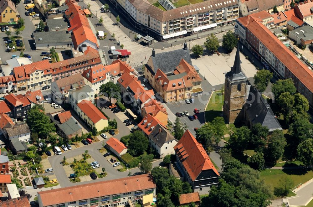 Aerial photograph Sömmerda - In the historical city center of Soemmerda in Thuringia there are several important sights of the city. In the 16th century the St. Boniface church was completed. Striking is also the historic town hall of Soemmerda. The house with the two small spiers was built in the 15th century. It is an imposing monument in the Renaissance style