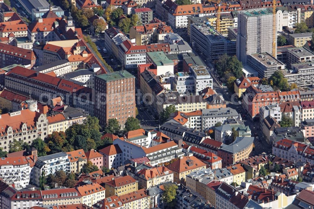 München from above - The Staedtische Hochhaus in Blumenstrasse 28b in Munich in the state Bavaria is home to the Department of Urban Planning and Construction of the Munich City Council. It is the oldest skyscraper in Munich