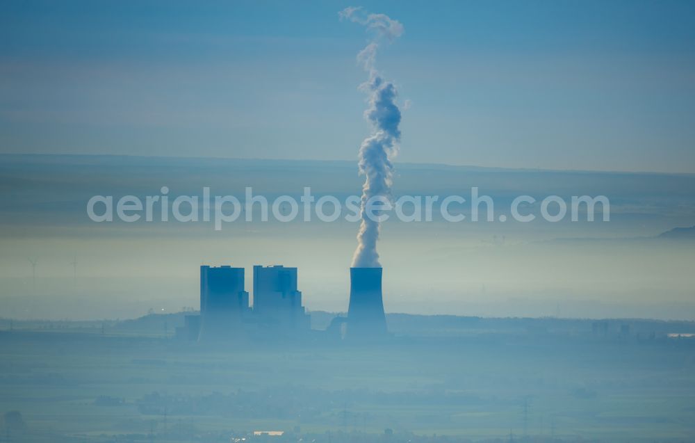 Aerial photograph Grevenbroich - Building and hall construction of the HKW combined heat and power plant and coal-fired power plant RWE Power AG in the district Frimmersdorf in Grevenbroich in the state North Rhine-Westphalia, Germany