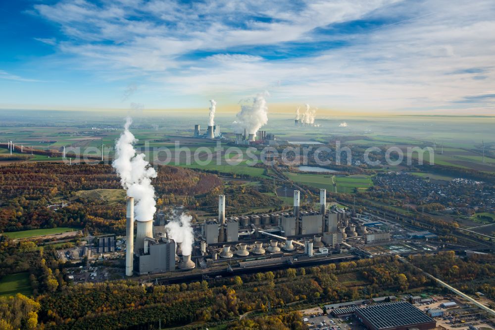 Grevenbroich from the bird's eye view: Building and hall construction of the HKW combined heat and power plant and coal-fired power plant RWE Power AG in the district Frimmersdorf in Grevenbroich in the state North Rhine-Westphalia, Germany