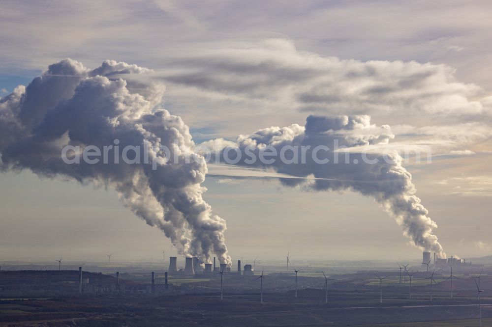 Aerial photograph Grevenbroich - Building and hall construction of the HKW combined heat and power plant and coal-fired power plant RWE Power AG in the district Frimmersdorf in Grevenbroich in the state North Rhine-Westphalia, Germany