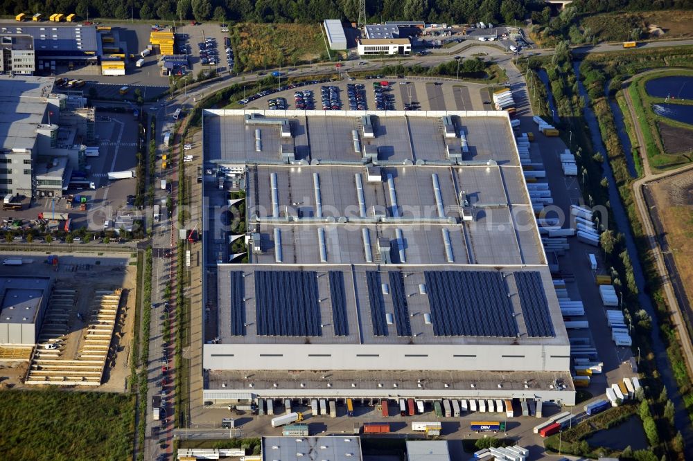 Hamburg OT Allermöhe from the bird's eye view: View of the H&M Hennes & Mauritz Logistik AB & Co. KG in the district of Allermoehe in Hamburg